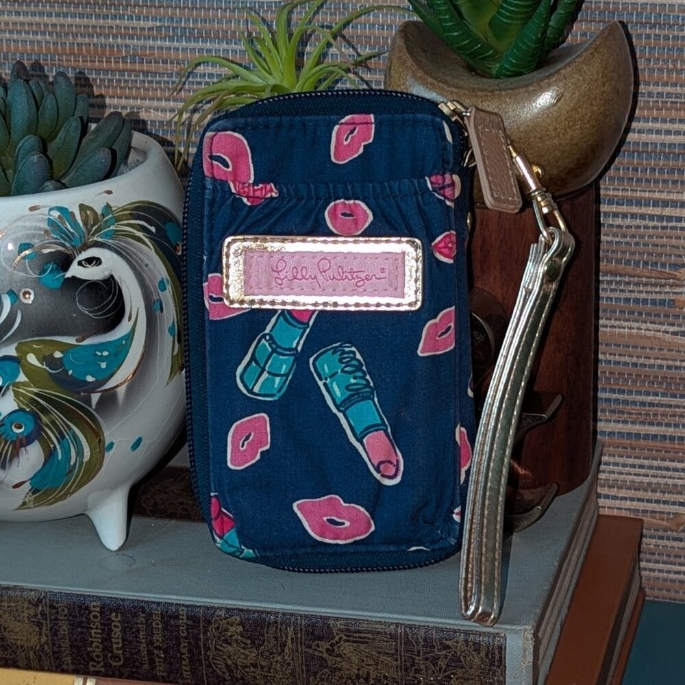 2012 Lilly Pulitzer Lipstick Lips Kiss Wristlet Wallet Phone Case Navy Blue Pink